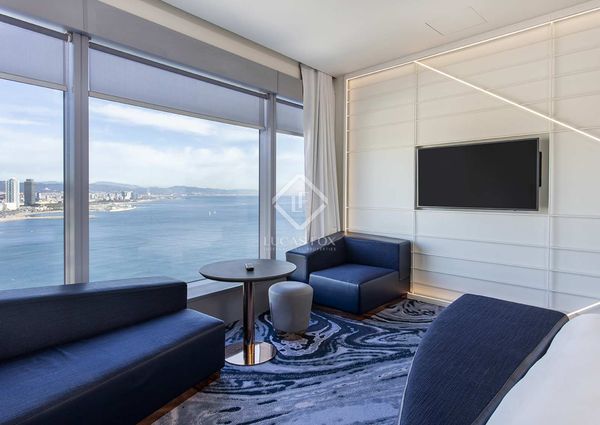 Fabulous 1-bedroom apartment with sea views and parking space for rent in Barceloneta, Barcelona