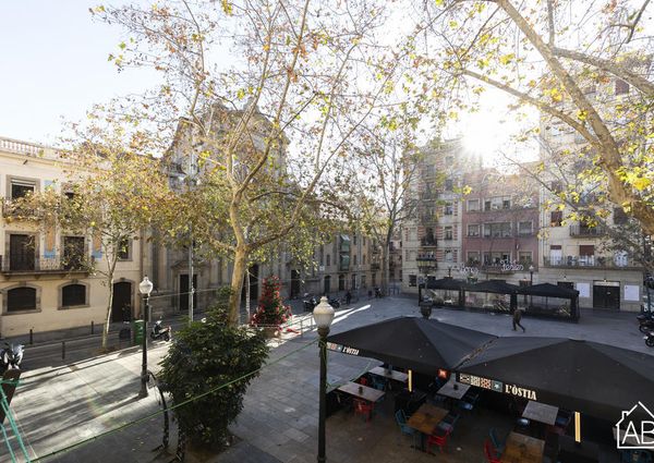 Bright and sunny apartment, only one street from the Barcelona port