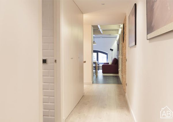 Spacious 2 bedroom apartment in the very centre of Barcelona