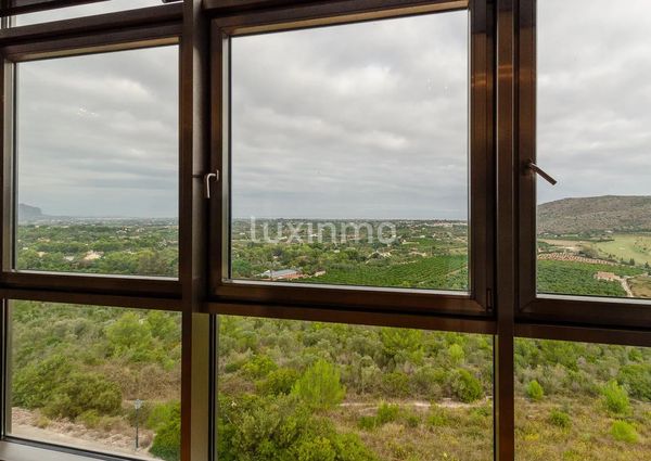 Villa with sea views for rent in La Sella Golf