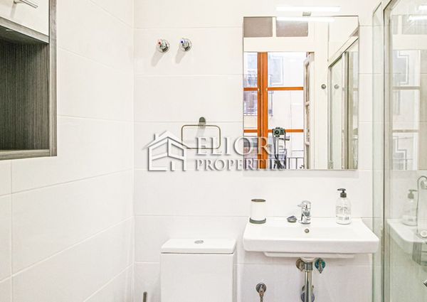 Renovated and furnished in the best area of the Gothic Quarter
