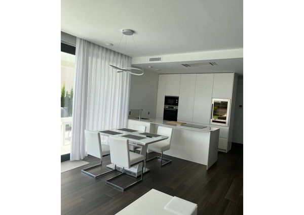 Brand new villa on Sierra Cortina, Alicante (key ready)