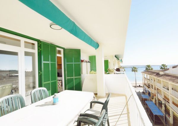 Rental apartment just by the beach