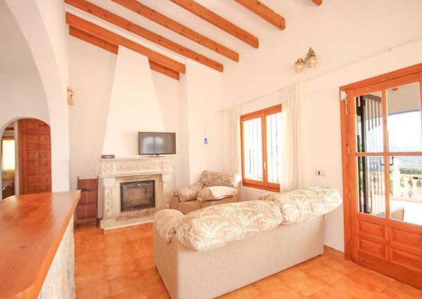 Se alquila para todo el año un estupendo chalet en Calpe