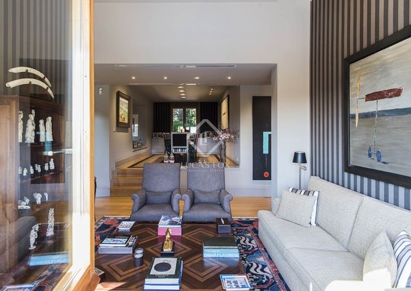 Excellent 6-bedroom house with 290 m² garden for rent in Esplugues, Barcelona