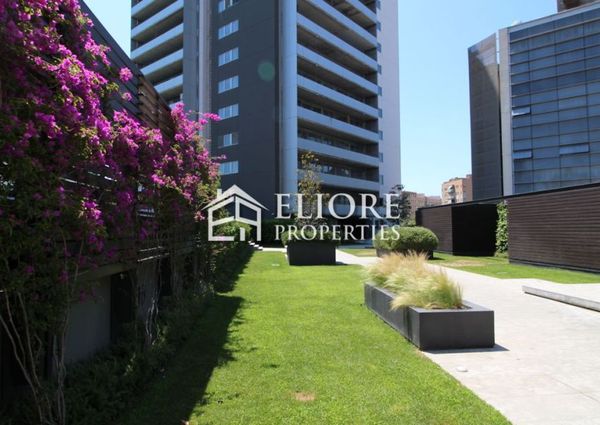 Sea front Apartment with swimming pool Barcelona Diagonal Mar 2 bed 2 baths