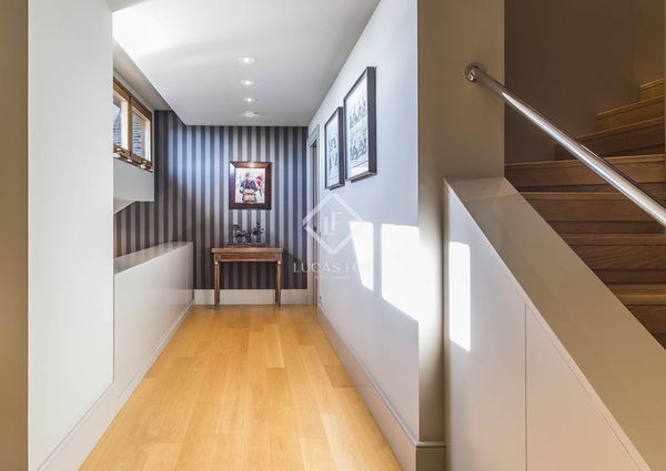 Excellent 6-bedroom house with 290 m² garden for rent in Esplugues, Barcelona