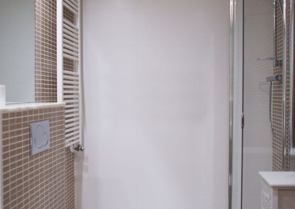 Luxury apartment with gym, sauna and pool right next to Portal del Angel