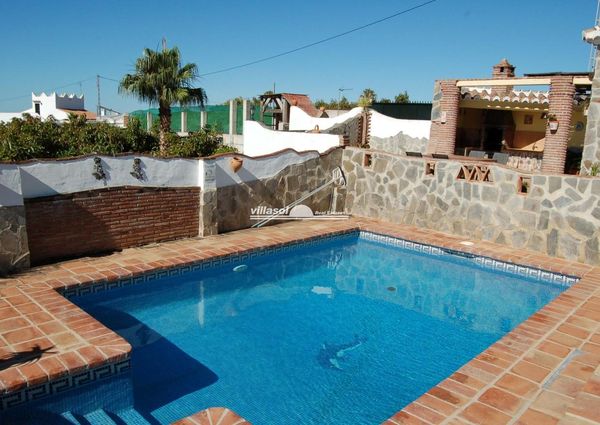 Three Bedroom Cortijo For Rent Situated In The Frigiliana Countryside For Winter Rental