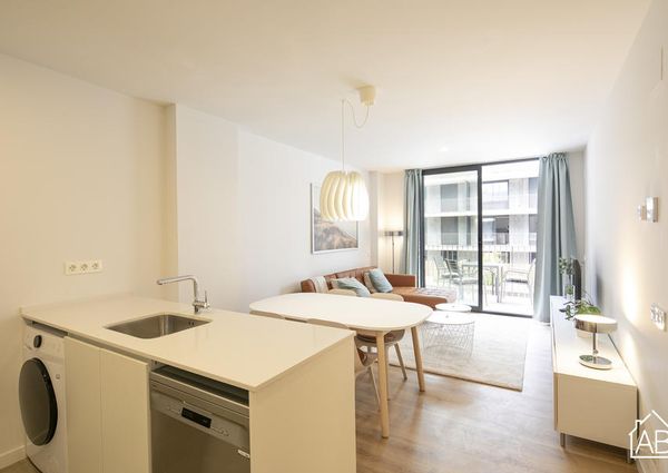 3 Bedroom Apartment with Communal Pool and Balcony overlooking the Sea in Badalona