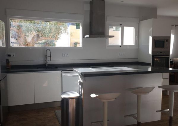 Very Impressive Villa For Long Term Rental5/6 Bedroom Luxury Villa In Albir  Available for Long Term Rental