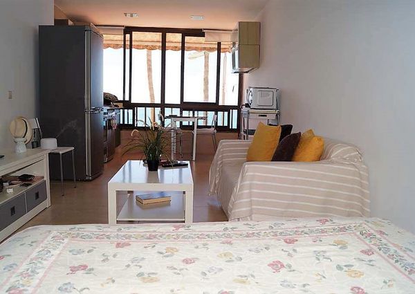 Apartment -studio on the seafront in Patalavaca
