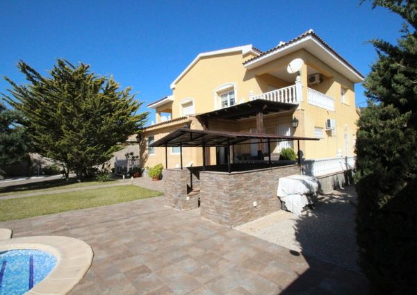 Luxury villa in Cabo Roig