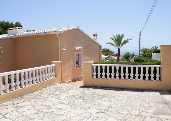 Villa for long term rental in Javea