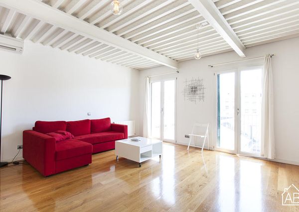 Modern, loft-style apartment in the Barceloneta area