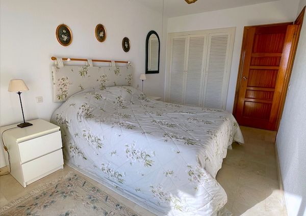Three bedroom sea view apartment with direct beach access in cala Vinyas