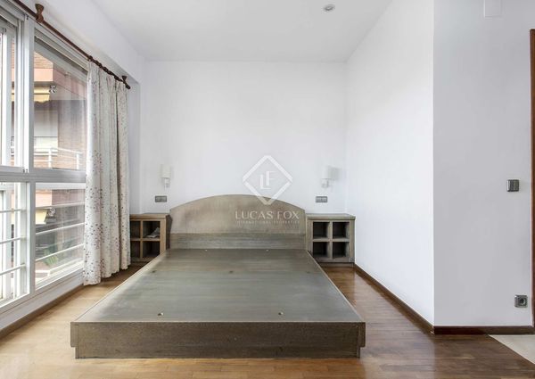 Functional 3-bedroom apartment for rent in Les Corts, Barcelona