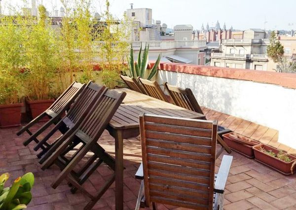Attic with private terraces in Eixample