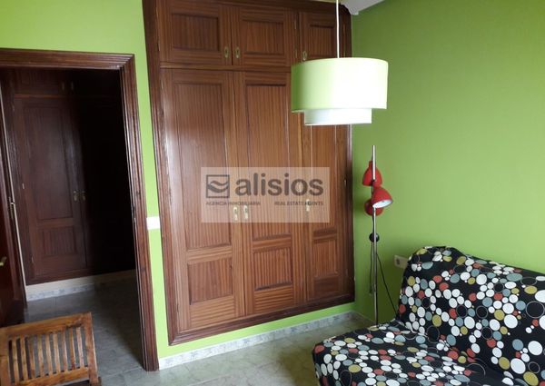 Apartment for rent in the residential area of Las Chafiras,