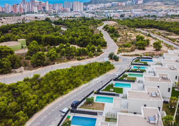 Brand new villa on Sierra Cortina, Alicante (key ready)