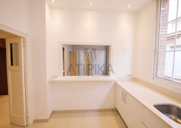 Outstanding property next to ‘Turó Parc’.