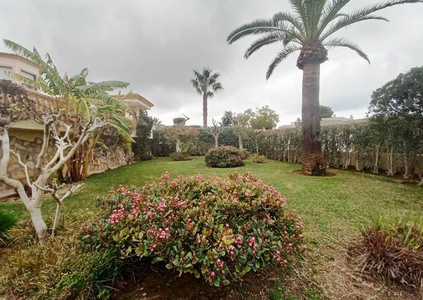 VILLA for rent in Moraira with 5 bedrooms
