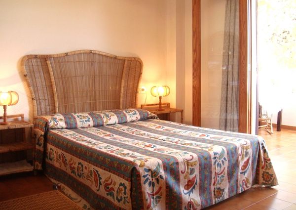 Apartamento soleado cerca de la playa pequeña de Santa Ponsa