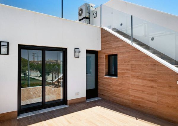 Semi-detached recently built villa for rent in Pilar de la Horadada, South Costa Blanca