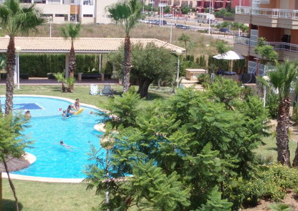Se alquila apartamento para todo el año en Jávea (zona arenal)