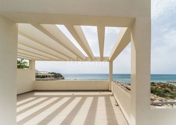 Penthouse overlooking the sea for rent in Mascarat