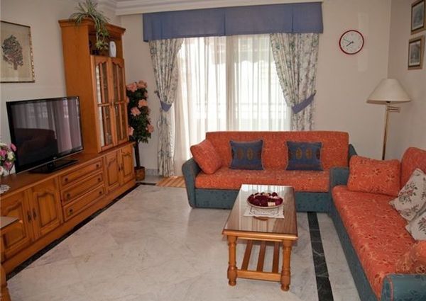 Apartment, Middle Floor in Puerto Banús