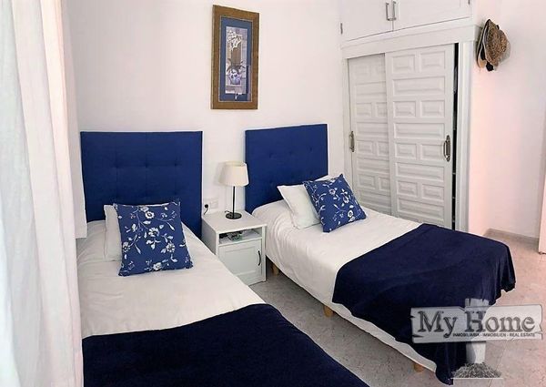 Renovated corner bungalow in central area of Playa del Inglés
