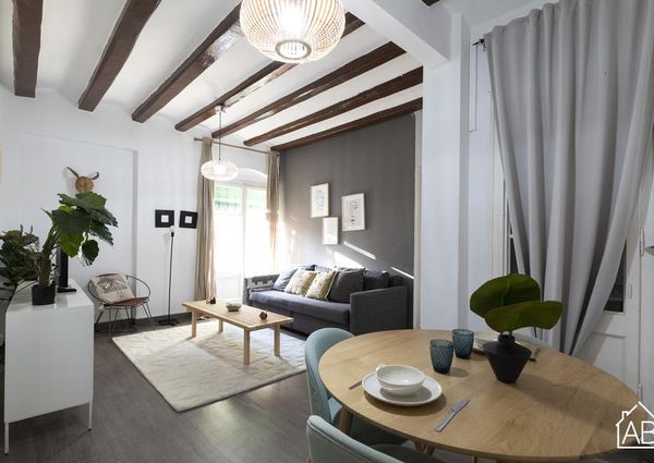 Bright and sunny apartment, only one street from the Barcelona port