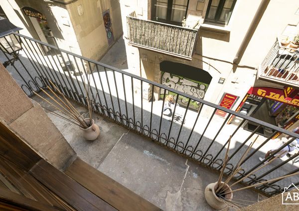 Beautiful Central Apartment with Private Terrace