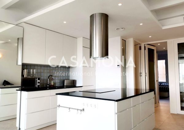 Modern apartment in Barceloneta with sea-views, Elevator and a Private Terrace