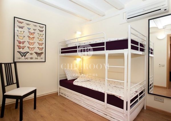 Impressive 2-bedroom apartment in Raval