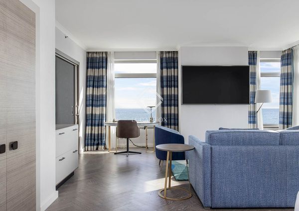 Luxury 2-bedroom executive panorama suite with views for rent in Diagonal Mar, Barcelona