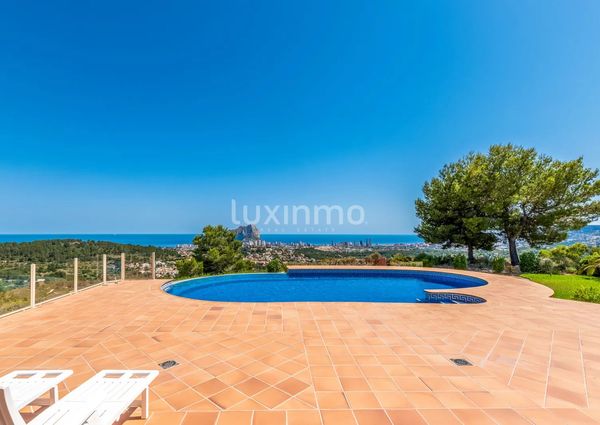 For long term rent exclusive villa in Calpe with outstanding views