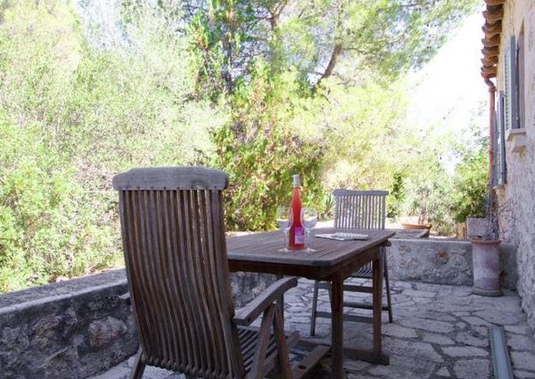 Beautiful finca with 4 bedrooms in Pollenca for rent
