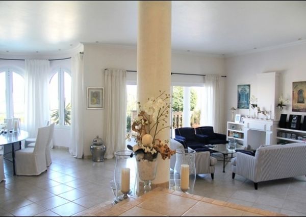 Elegant sea view villa in Mediterranean style in Nova Santa Ponsa