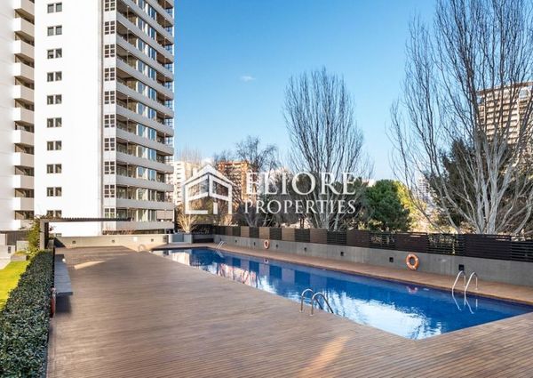 Sea front Apartment with swimming pool Barcelona Diagonal Mar 2 bed 2 baths