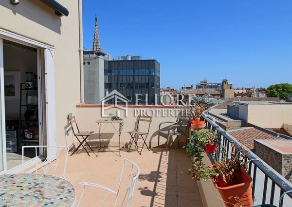 Furnished 3-bedroom apartment for rent in El Gotico in Barcelona