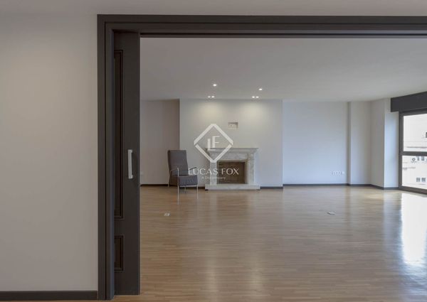 3-bedroom apartment for rent in Sant Francesc, Valencia