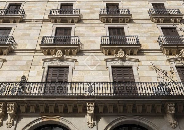 New build 2 Bedroom penthouse with 15m² terrace for rent in El Born, Barcelona